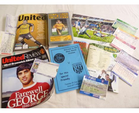 SPORTING EPHEMERA : JASON KOUMAS SIGNED PHOTO BLACKBURN ROVERS, NORWICH TICKET SIG, DELIA SMITH, MAN UTD PROGRAMME AFTER GEOR