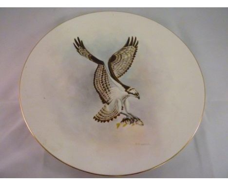 CABINET PLATE PAINTED WITH AN OSPREY, SIGNATURE M.KENWRICK EX ROYAL WORCESTER ARTIST