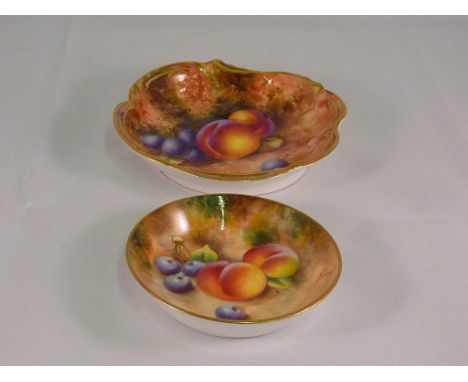 ROYAL WORCESTER SMALL DISH DEC FRUIT SIG FREEMAN & PIN DISH DEC FRUIT, APPROX. 11 AND 8.5 cm DIA.