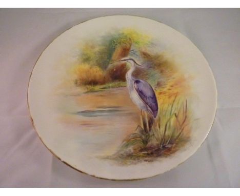 CABINET PLATE PAINTED WITH A HERON, SIGNATURE M.MORRIS EX ROYAL WORCESTER ARTIST