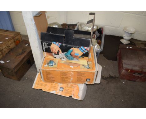 MIXED LOT: THREE BOXES OF CONTINENTAL ELECTRIC POWER TOOLS COMPRISING A PLANER, A ROUTER AND A ROUTER GUIDE (3)