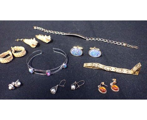 A SILVER AND OPAL BRACELETa pair of cufflinks, and other items