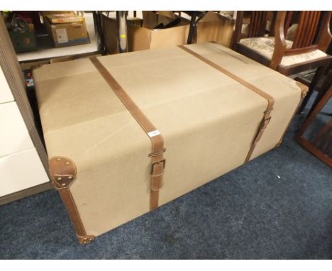 A MODERN COFFEE TABLE IN THE FORM OF A PACKING TRUNK L 123 CM