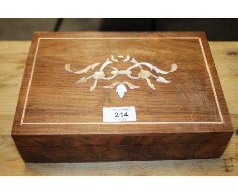 A MODERN MOTHER OF PEARL INLAID TRINKET BOX 