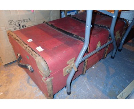 Bentwood type trunk with steel runners 