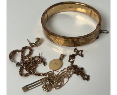 A Selection of 9ct yellow gold scrap; 9ct yellow gold bangle, earrings, broken necklaces and other 9ct items. [25.05grams] 