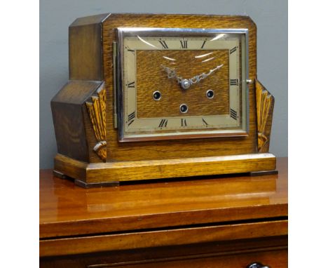 Art Deco period oak cased mantel clock, twin train movement chiming on rods, H24cm Condition Report Click here for further im