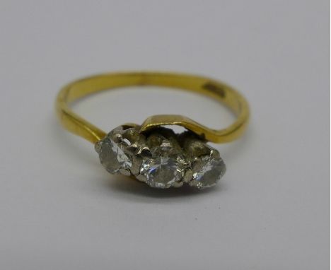 An 18ct gold and diamond ring, 2.4g, K