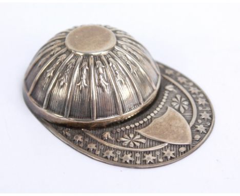 FRANCIS HOWARD LTD; an Elizabeth II hallmarked silver jockey cap caddy spoon with vacant shield shaped cartouche to the brim,