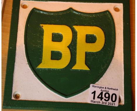 Cast iron BP sign, L:  16 cm. P&amp;P Group 2 (£18+VAT for the first lot and £3+VAT for subsequent lots) 