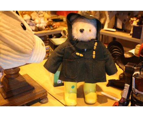 Large Dunlop Paddington Bear type toy with wellies, H: 50 cm. P&amp;P Group 2 (£18+VAT for the first lot and £3+VAT for subse