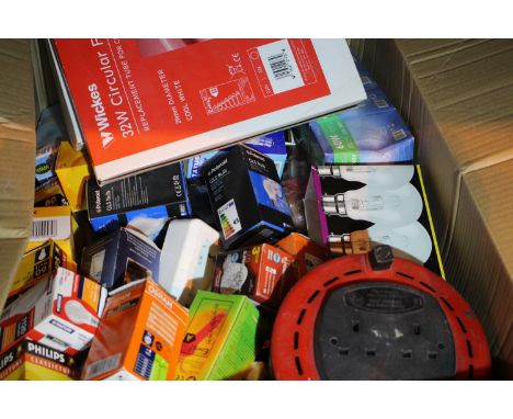 Quantity of mixed light bulbs. Not available for in-house P&amp;P, contact Paul O'Hea at Mailboxes on 01925 659133 