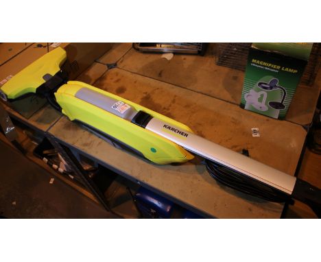 Karcher electric carpet cleaner. Not available for in-house P&P, contact Paul O'Hea at Mailboxes on 01925 659133Condition Rep