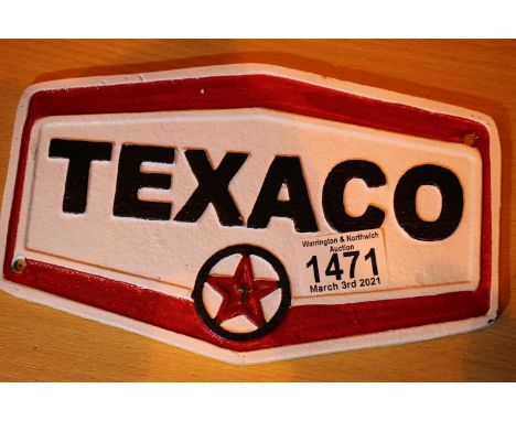 Cast iron Texaco plaque, L: 22 cm. P&amp;P Group 2 (£18+VAT for the first lot and £3+VAT for subsequent lots) 