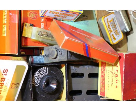 Mixed items including photographic items. P&amp;P Group 2 (£18+VAT for the first lot and £3+VAT for subsequent lots) 