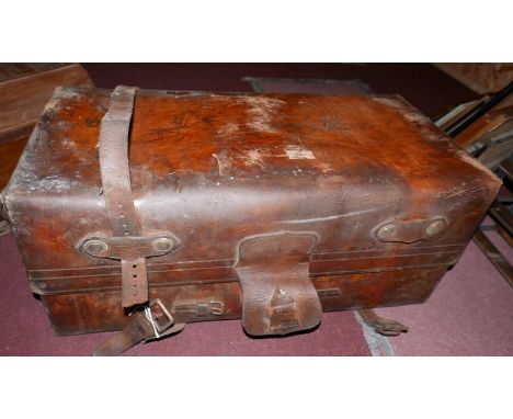 A vintage leather travelling trunk, H.33 W.77 D.37cm 