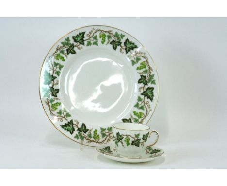 An extensive Wedgwood 'Santa Clara' dinner / tea service
