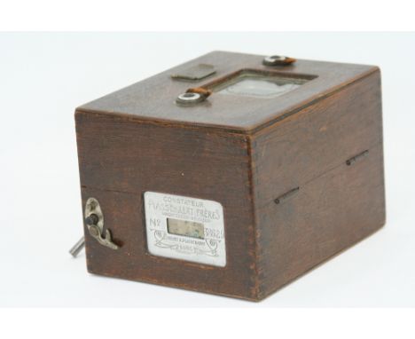 An early 20th Century oak cased Pigeon Racing clock, Plasschaert Freres, Belgium, no. 38629, 24cm x 20cm