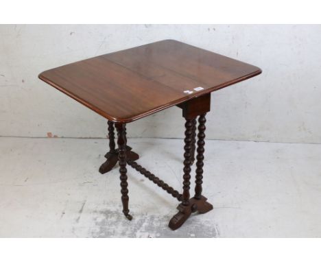 19th century Walnut Sutherland Table with twin bobbin carved supports, 67cm long x 66cm high 