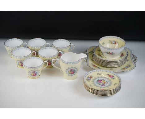 Shelley Yellow ' Crochet ' pattern tea set, no. 13643/516, comprising 6 teacups &amp; saucers, 6 tea plates, milk jug, sugar 