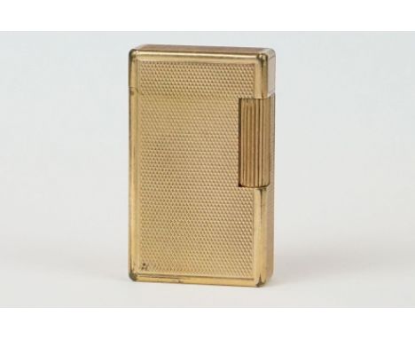 A vintage DuPont pocket Lighter, made in France. 