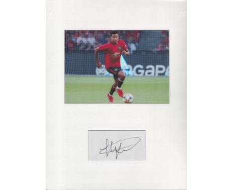 Football, Jesse Lingard 16x12 matted signature piece featuring a colour photograph picturing Lingard during his time playing 