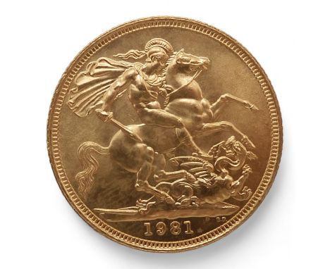 ELIZABETH II (1952-2022) 1 SOVEREIGN 1981 Obverse second crowned portrait of HM Queen Elizabeth II right, wearing the Girls o