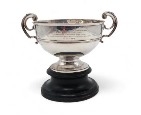 HAMILTON &amp; INCHES; An Edwardian silver twin-handled presentation trophy cup, Edinburgh 1908, inscribed 'Presented by JOHN