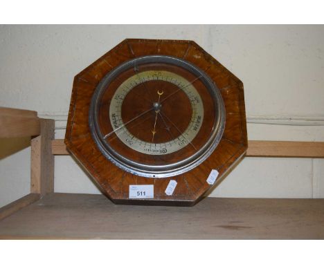 AN EARLY 20TH CENTURY ANEROID BAROMETER IN OCTAGONAL CASE