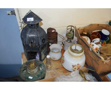 MIXED LOT: VARIOUS GLASS LIGHT SHADES, LANTERNS ETC