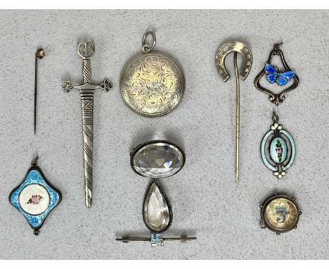 VICTORIAN & EDWARDIAN SILVER JEWELLERY & ACCESSORIES, including small compact, Charles Horner swastika enamel bar brooch, hor