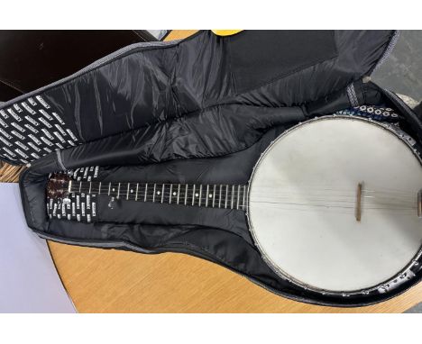 Kay banjo in soft kinsman carry bag 