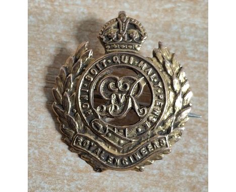 WWI 9ct rose gold sweetheart brooch in the form of a Royal Engineers regimental cap badge,4.4 grams gross
