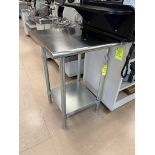 24IN X 24IN X 36IN STAINLESS STEEL TABLE