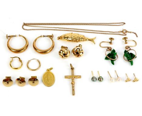 Collection of gold jewellery, including an articulated fish pendant, a pair of hoop earrings, three dress studs, and an oval 