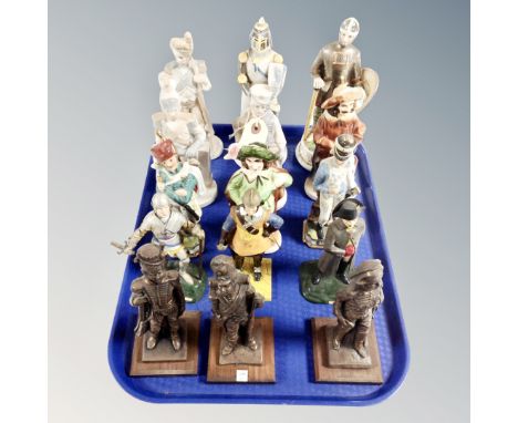A tray of fifteen assorted resin plastic and ceramic soldier figures 