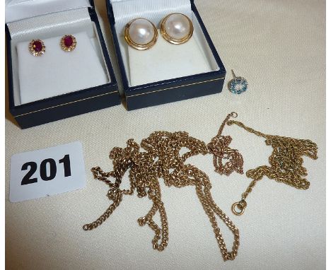 Vintage jewellery, 18ct gold earrings, scrap gold etc