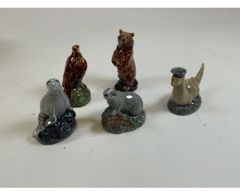 Beswick ceramic whisky miniatures, with Whyte and Mackay malt. Charming animal figures and the iconic Nessie of Loch Ness inf