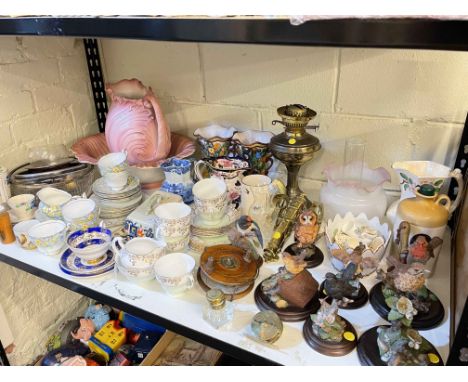 Oil lamp, toilet jug and basin, bird ornaments, two fishing reels, tea and coffee wares, Spode Italian and Masons jugs, mirro