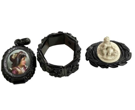 Victorian black portrait pendant, brooch and bracelet (3).