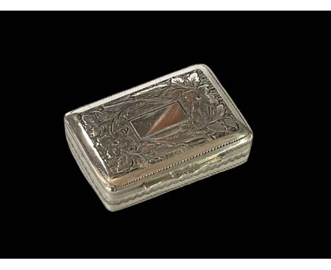 Good George IV silver vinaigrette with gilt interior by Thomas Newbold, Birmingham 1828, 3.5cm wide.