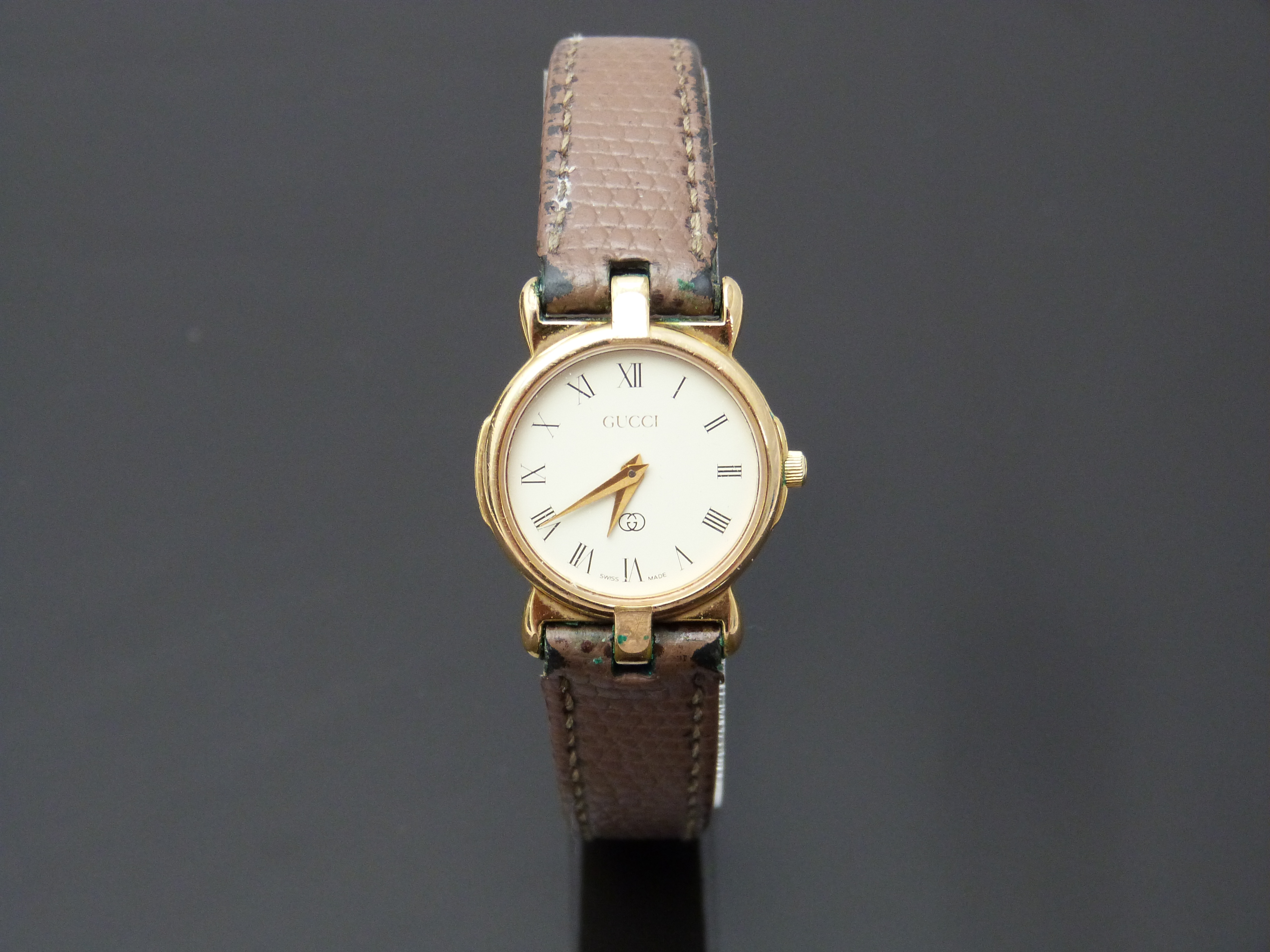 Gucci gold plated ladies wristwatch ref. 3400 with gold dauphine hands ...