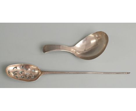 Georgian hallmarked silver mote spoon marked with lion passant and makers mark FC, length 14.5cm together with a Georgian hal