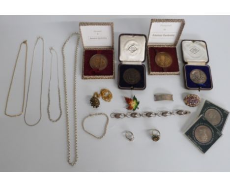 A collection of silver jewellery, silver and enamel maple leaf brooch, costume jewellery, coins, silver medallion for the Nat