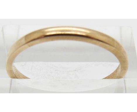 A 9ct gold wedding band/ring, 1.7g, size R&nbsp;
