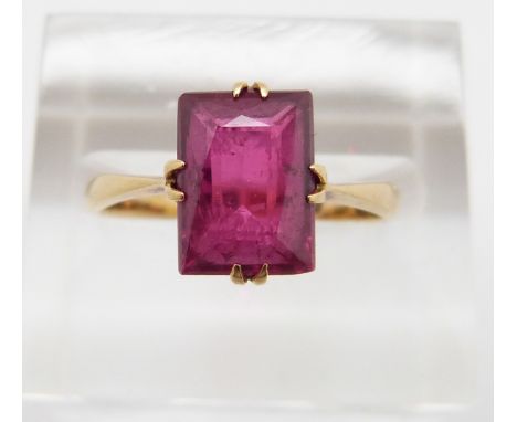 Art Deco 18ct gold ring set with a synthetic ruby, 2.8g, size M