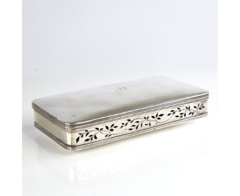 A George IV rectangular silver pot pourri box, reeded edge of lid with pierced floral long side panels, by Thomas Edwards, ha