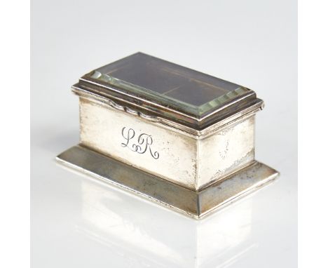 An Edwardian silver double postage stamp box, rectangular form with bevelled glass viewing lid, sprung hinge with gilt interi