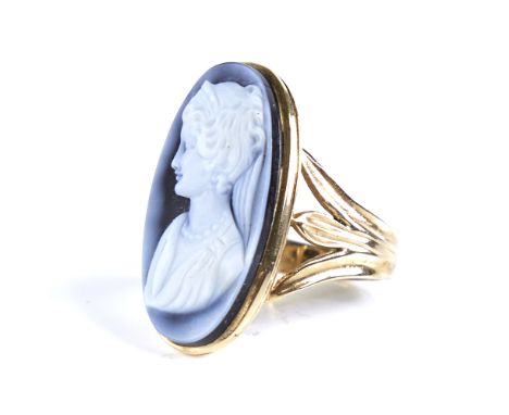 A large late 20th century 9ct gold relief carved hardstone cameo ring, depicting female profile, hallmarks London 1972, setti