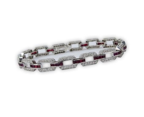 Approx. 3.0 Carat Round Brilliant Cut Diamond, 3.50 Carat Ruby and 18 Karat White Gold Bracelet. Diamonds F-G color. VS1-VS2 